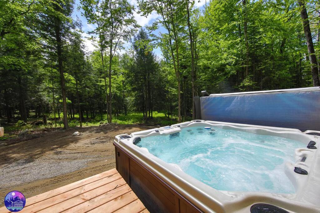 Chalet Deschamps- SPA- Chien accepté- Nature- Estrie Mansonville Exterior foto